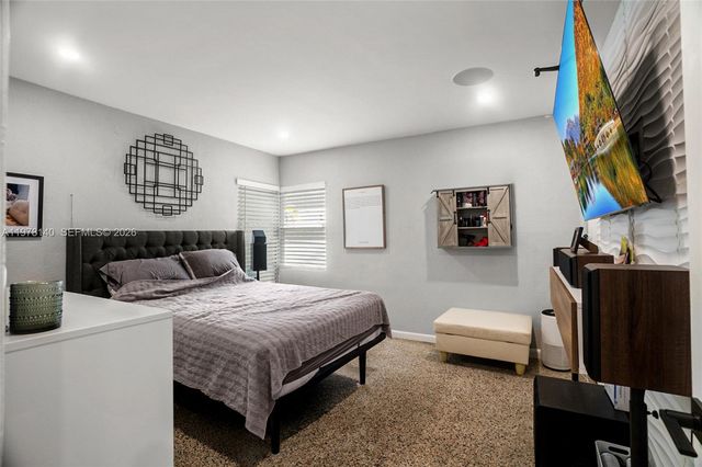 5324 NE 3rd Ter, Oakland Park, FL 33334