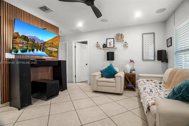 5324 NE 3rd Ter, Oakland Park, FL 33334