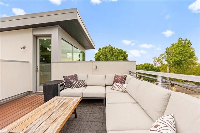 4601 Mercier Street, Kansas City, MO 64112
