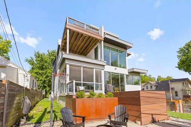 4601 Mercier Street, Kansas City, MO 64112