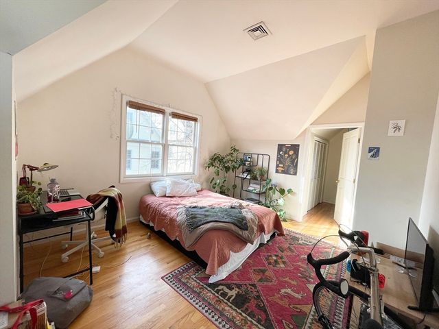 6 Harleston St 6, Boston, MA 02120