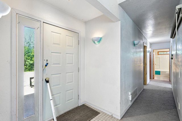 W151S9940 Thode DRIVE, Muskego, WI 53150