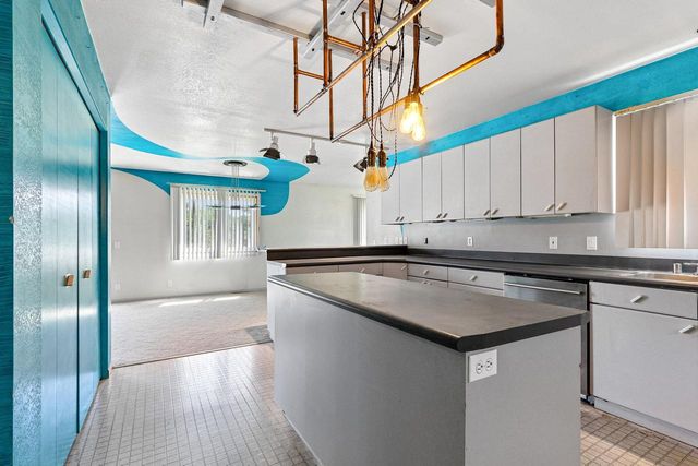 W151S9940 Thode DRIVE, Muskego, WI 53150