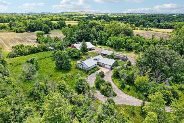 W151S9940 Thode DRIVE, Muskego, WI 53150