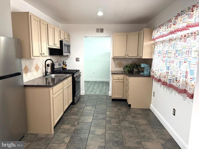 9 WARDOR AVE, New Castle, DE 19720