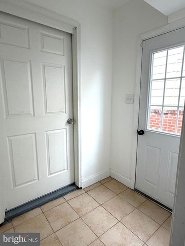 9 WARDOR AVE, New Castle, DE 19720