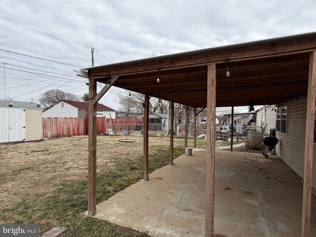 9 WARDOR AVE, New Castle, DE 19720