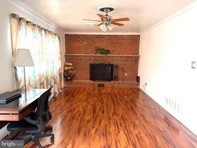 9 WARDOR AVE, New Castle, DE 19720