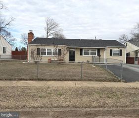 9 WARDOR AVE, New Castle, DE 19720