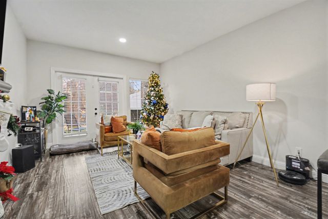 8550 Fair Oaks Crossing 116, Dallas, TX 75243