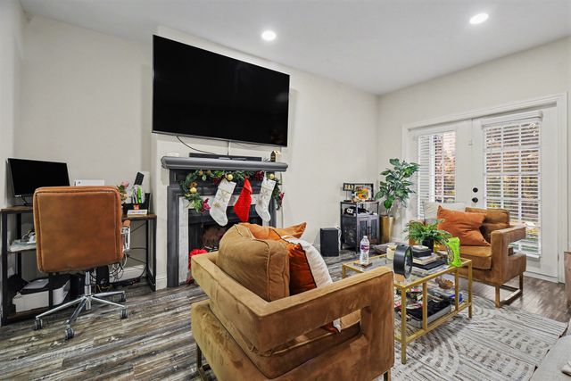 8550 Fair Oaks Crossing 116, Dallas, TX 75243