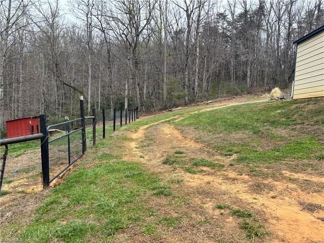 120 Ivy Green Lane, Lowgap, NC 27024