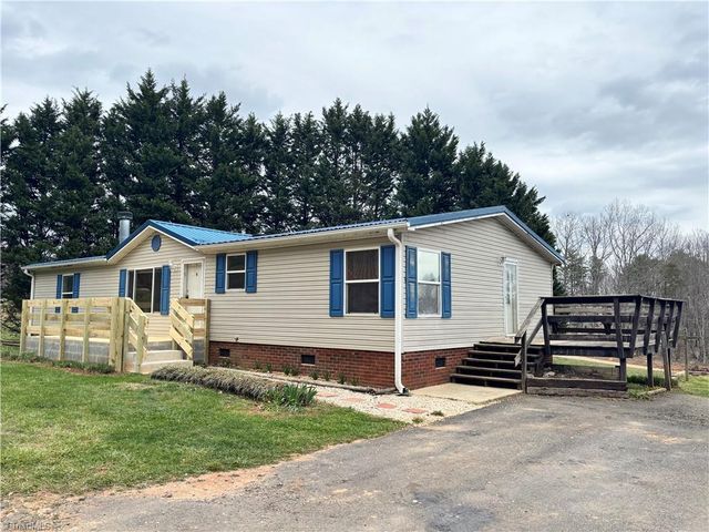 120 Ivy Green Lane, Lowgap, NC 27024