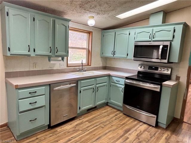 120 Ivy Green Lane, Lowgap, NC 27024