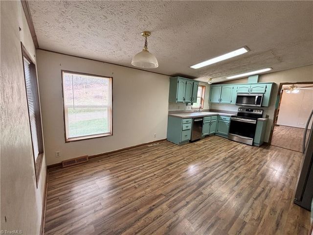 120 Ivy Green Lane, Lowgap, NC 27024