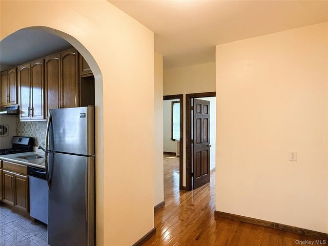 5017 41st Street 2, Sunnyside, NY 11104