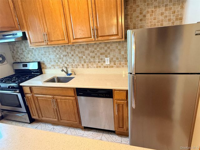 5017 41st Street 2, Sunnyside, NY 11104