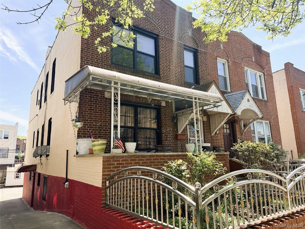 5017 41st Street 2, Sunnyside, NY 11104