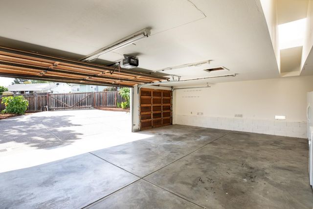 1344 Magnolia Avenue, San Carlos, CA 94070