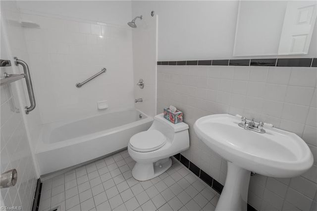 2696 Saint Johns Place, Winston-salem, NC 27106