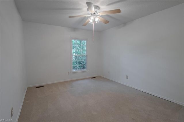 2696 Saint Johns Place, Winston-salem, NC 27106