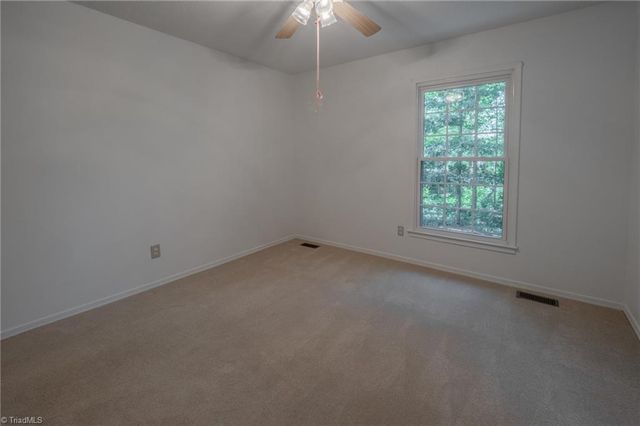 2696 Saint Johns Place, Winston-salem, NC 27106