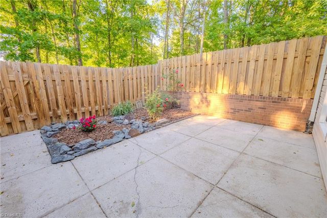 2696 Saint Johns Place, Winston-salem, NC 27106
