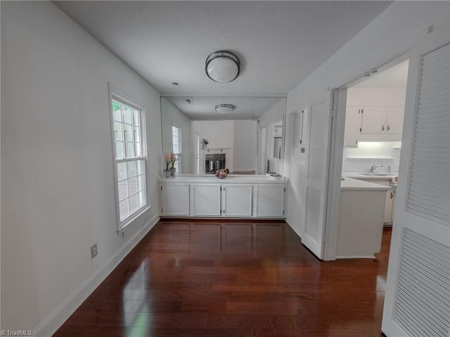 2696 Saint Johns Place, Winston-salem, NC 27106