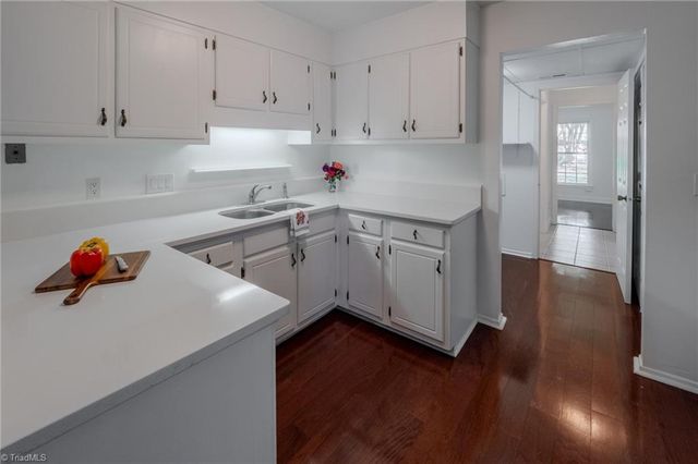 2696 Saint Johns Place, Winston-salem, NC 27106