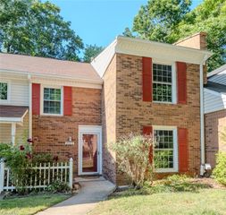 2696 Saint Johns Place, Winston-salem, NC 27106