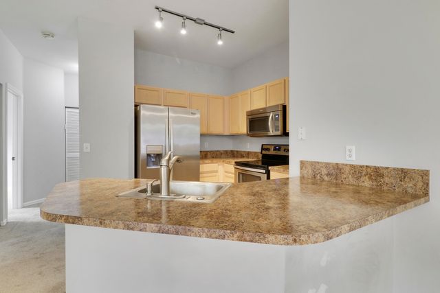 104 Lighthouse Circle H-2, Tequesta, FL 33469