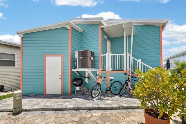 946 Nettles Boulevard, Jensen Beach, FL 34957
