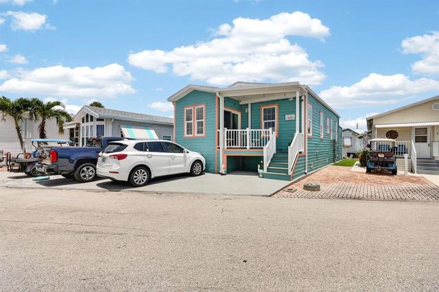946 Nettles Boulevard, Jensen Beach, FL 34957