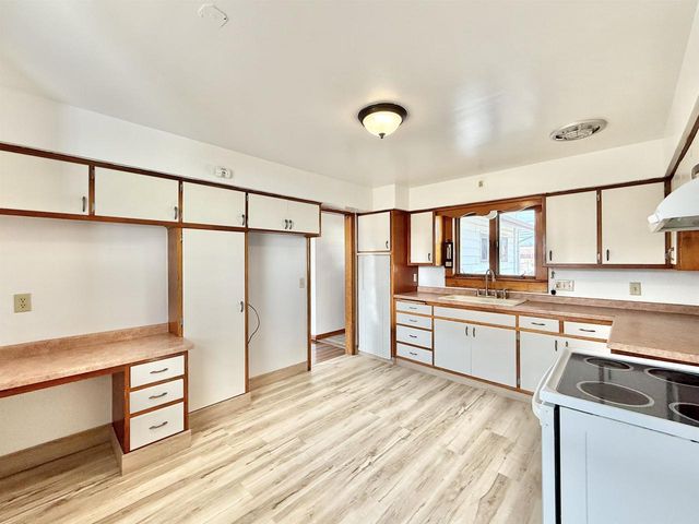 1546 Summit Avenue, Beloit, WI 53511