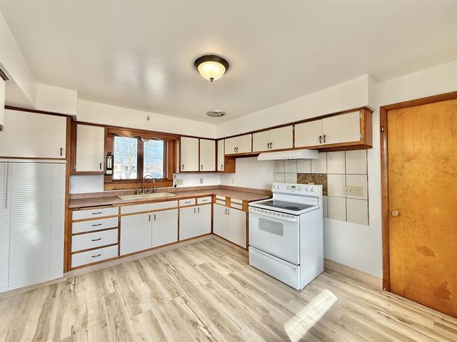 1546 Summit Avenue, Beloit, WI 53511