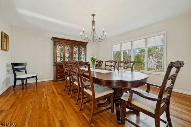 1 Laurel Ct, Oakland Boro, NJ 07436