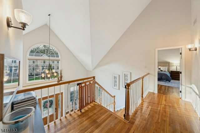 1 Laurel Ct, Oakland Boro, NJ 07436