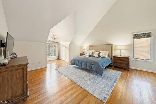 1 Laurel Ct, Oakland Boro, NJ 07436