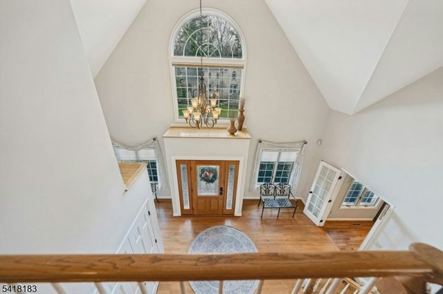 1 Laurel Ct, Oakland Boro, NJ 07436