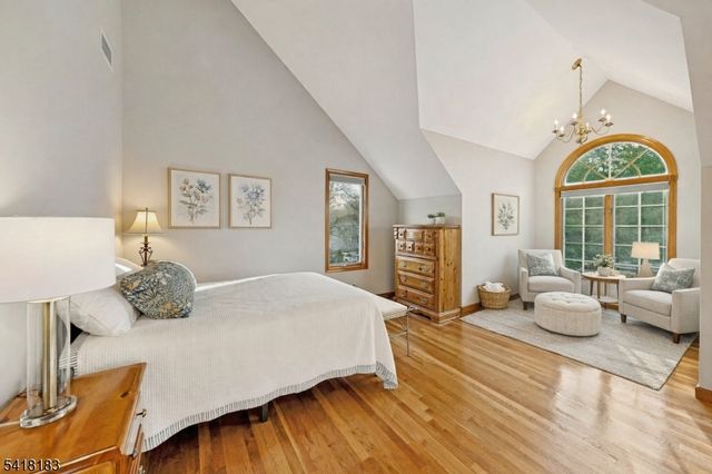 1 Laurel Ct, Oakland Boro, NJ 07436