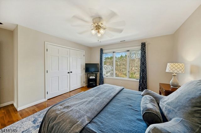 1 Laurel Ct, Oakland Boro, NJ 07436