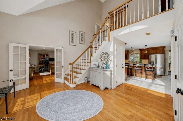 1 Laurel Ct, Oakland Boro, NJ 07436