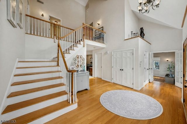 1 Laurel Ct, Oakland Boro, NJ 07436