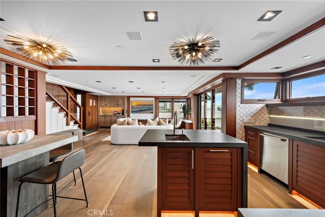 31678 Seacliff Drive, Laguna Beach, CA 92651