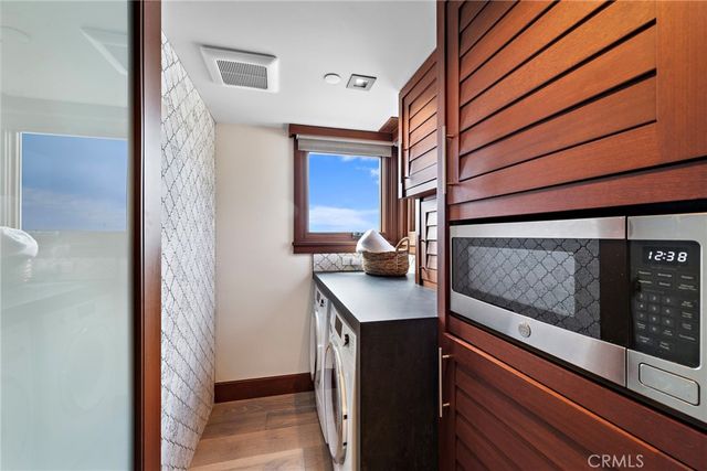 31678 Seacliff Drive, Laguna Beach, CA 92651