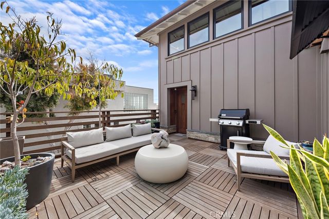 31678 Seacliff Drive, Laguna Beach, CA 92651