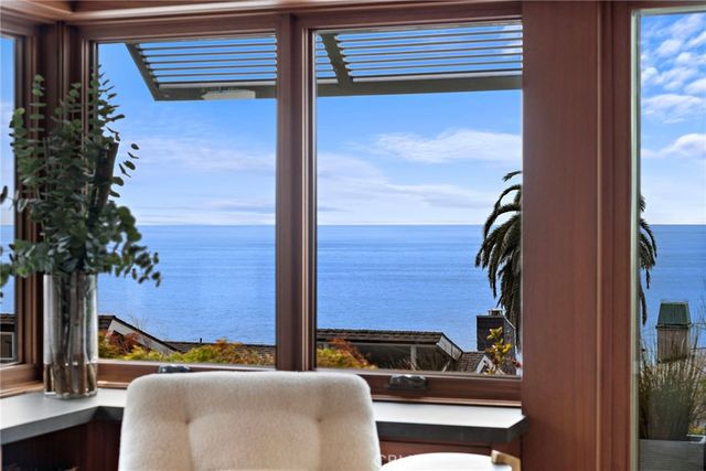 31678 Seacliff Drive, Laguna Beach, CA 92651