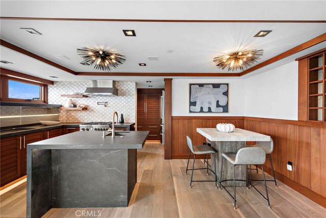 31678 Seacliff Drive, Laguna Beach, CA 92651