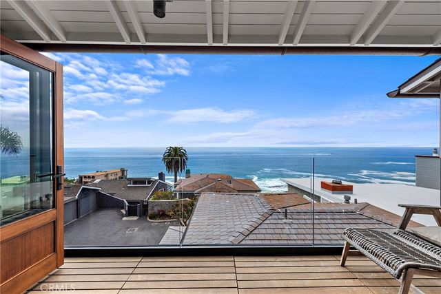 31678 Seacliff Drive, Laguna Beach, CA 92651