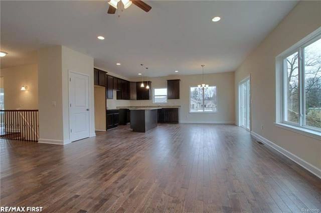 70618 Sunny Brook Lane, Richmond, MI 48062